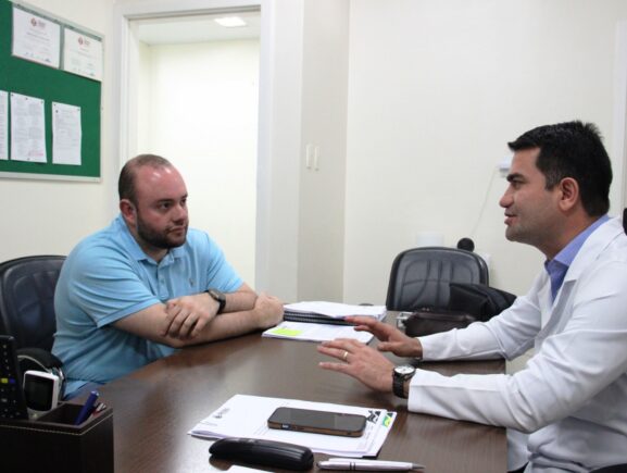 Fundação Hospital Adriano Jorge recebe visita do deputado federal Fausto Jr