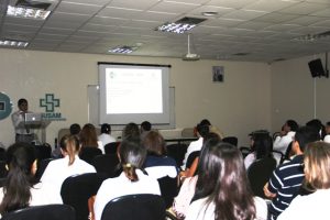 Imagem da notícia - 13/04 – FHAJ recebe 85 acadêmicos da UEA e Nilton Lins