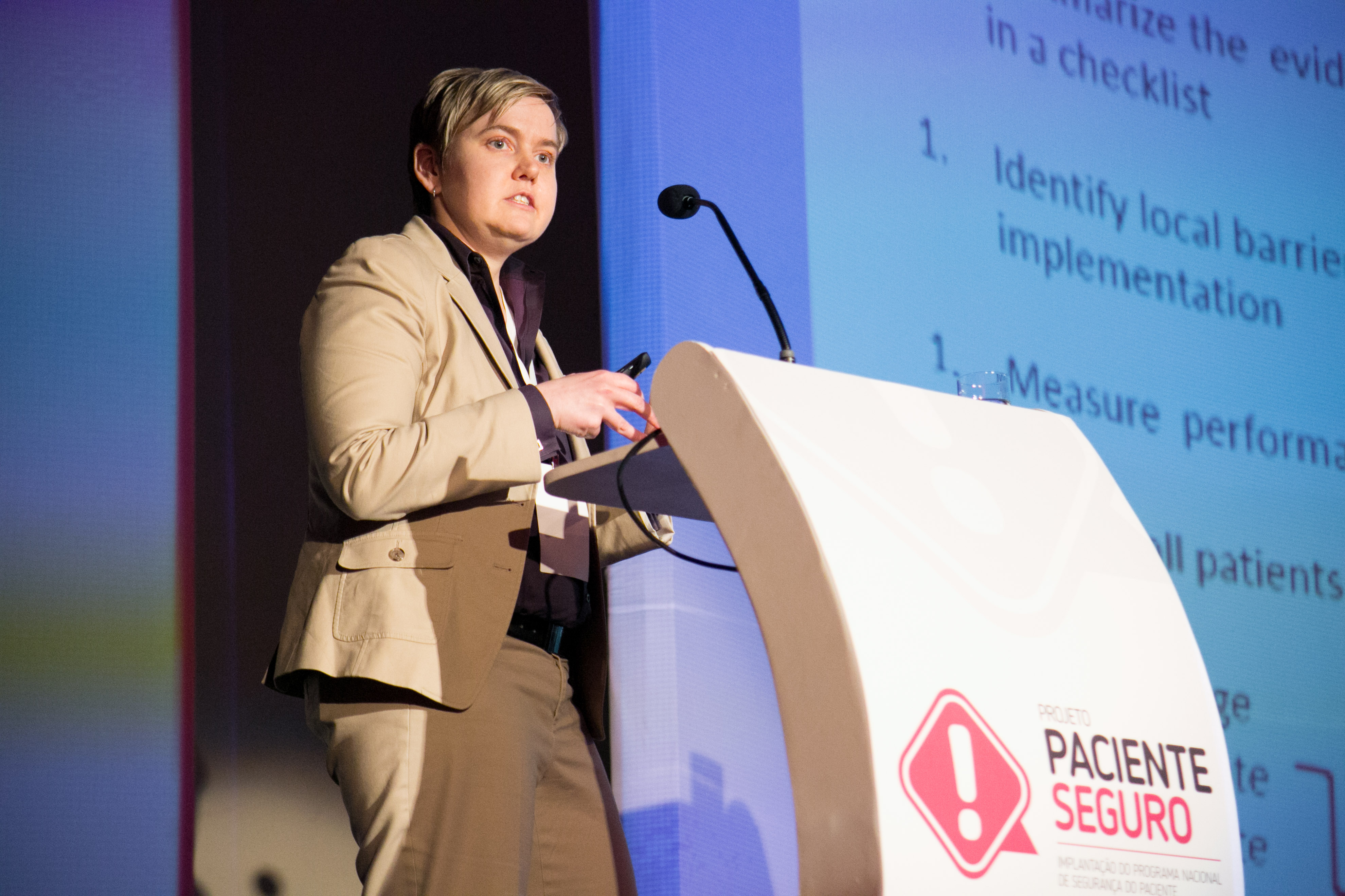 Melinda Sawyer, diretora de Segurança e Educação de Pacientes da Johns Hopkins Medicine