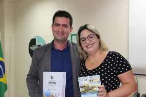 Imagem da notícia - De Sanatório à Fundação Hospital Adriano Jorge e Diretrizes Assistenciais (Protocolo), obras lançadas na FHAJ