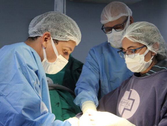 Governo do Estado aumenta em 40,5% o número de cirurgias no primeiro semestre de 2023 na FHAJ
