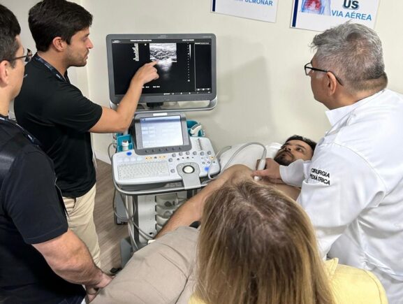 Com apoio da FHAJ, médicos especialistas se qualificam no Curso de Capacitação em Ultrassonografia à Beira Leito