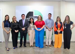 Imagem da notícia - Diretor-presidente da FHAJ recebe secretária de Estado de Saúde e apresenta balanço de atendimentos